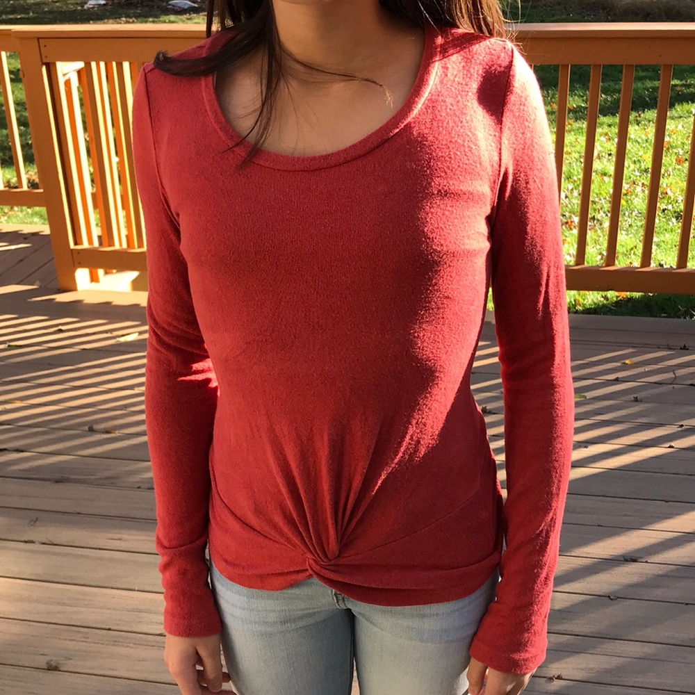 Aero Rust Front Twist Long Sleeve Top